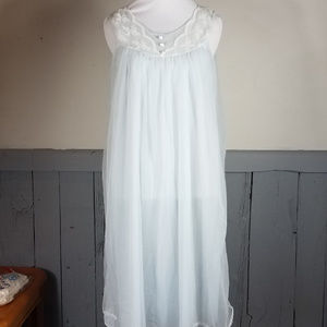 Vintage 2 layer nylon nightgown size medium sheer